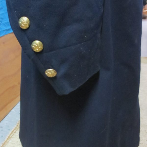 Fine Civil War officer frock coat, eagle A buttons, artillery ...