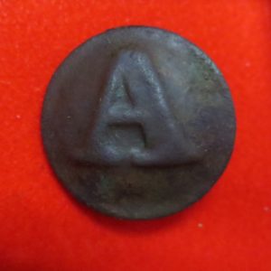 DB22 Civil War Confederate dug block A brass back “local” coat button with