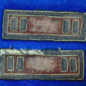 Rare set of original early Civil War Captain of Artillery shoulder straps