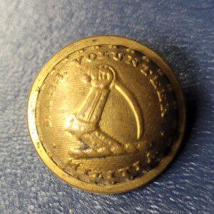 Fine Civil War Massachusetts uniform coat button
