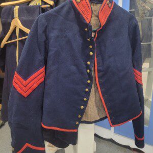 Exceptional Civil War Cincinnati Depot Artillery shell jacket with arsenal chevrons!