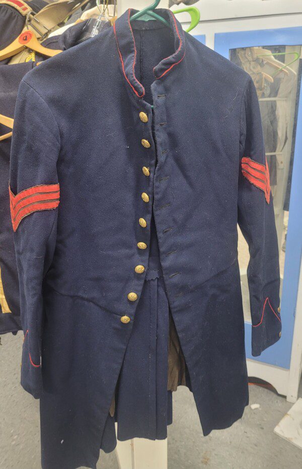 RARE Civil War 9-button Artillery enlisted frock coat, aka HEAVY ARTILLERY, Schuylkill Arsenal, SERGEANT