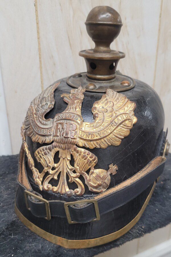 WWI German Prussian Pickelhaub aka Pickelhelm, line Artillery