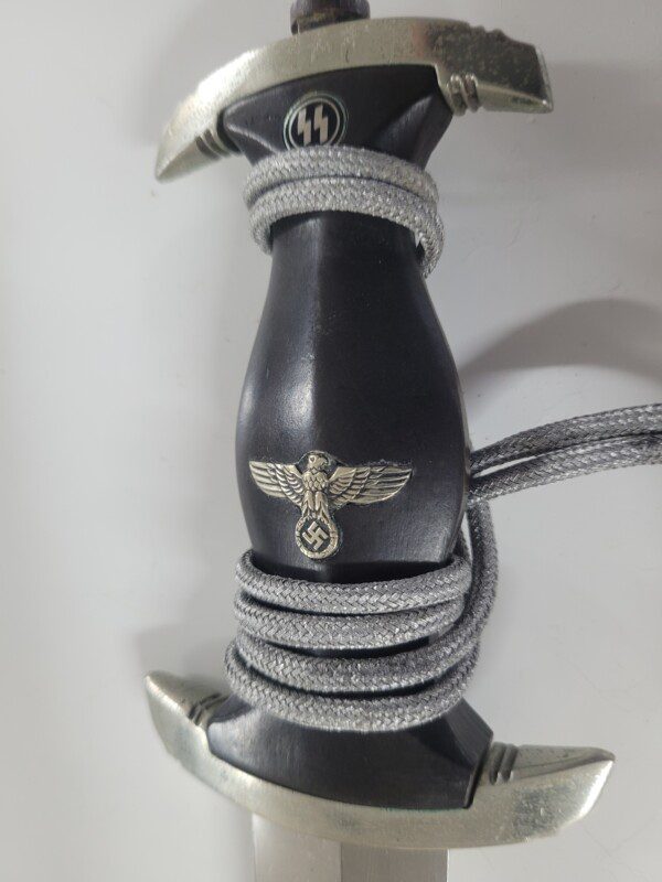 RARE German WWII Nazi CHAINED SS dagger, fine!