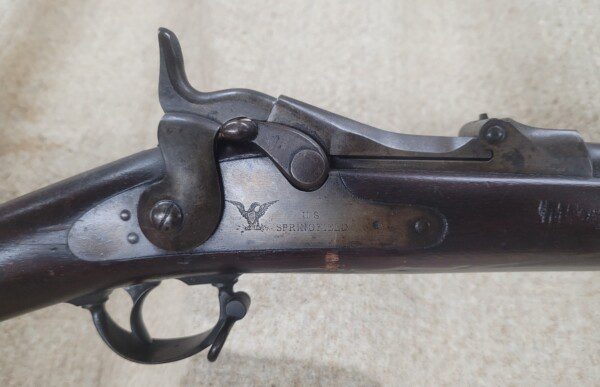 Fine US Model 1873 Springfield Trapdoor .45-70 with bayonet and scabbard, 1882