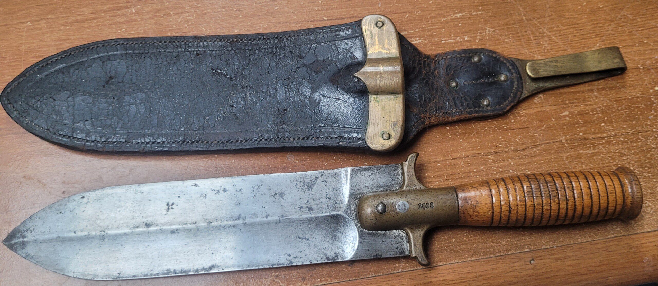 RARE Indian Wars US Army Model 1880 military hunting knife with original scabbard - Image 2